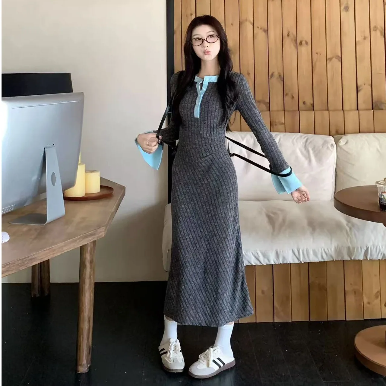 ชุดเดรสผู้หญิง ดีไซน์หรูหรา สำหรับผู้หญิง ปี 2025 ฤดูหนาว ผ้ากำมะหยี่ แต่งระบายจีบ จับจีบเป็นชั้นๆ ทรงสวิง ดีไซน์ศิลปะ ทันสมัย วินเทจ สไตล์สาวออฟฟิศ