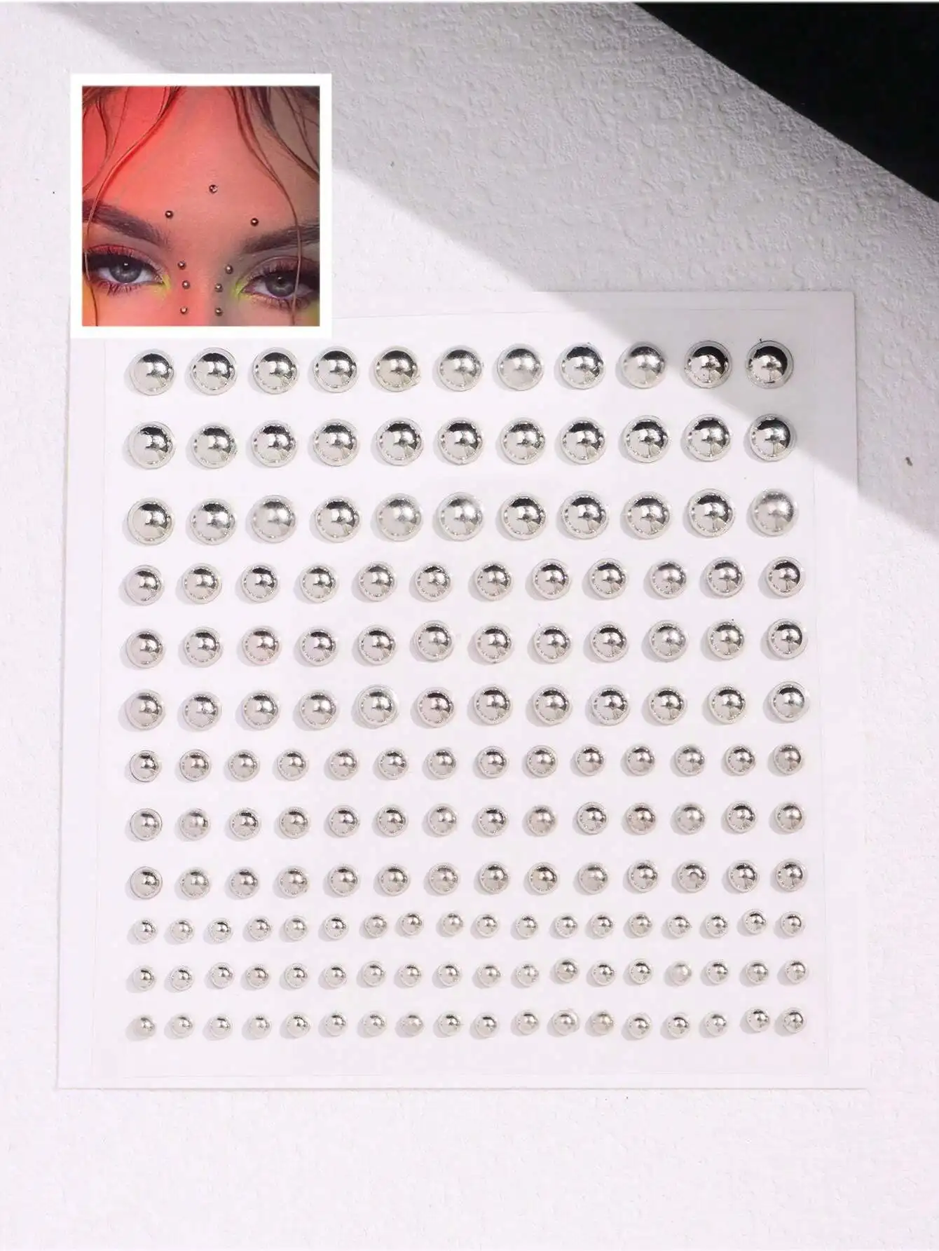 165pcs/Set 3-6mm Silver Plated Acrylic Fake Nose Rings Stickers, Fake Eyebrows Lip Rings, No Piercing Body Jewelry, Face view 3