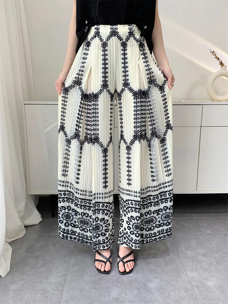 GGHK Miyake 2025 Spring Summer Pleated Pants Women Loose Large Hem Casual Ethnic Bohemian Wide-leg Pants Women Travel Clothing