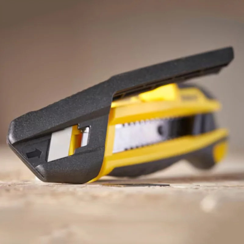 Stanley STHT10501 Construction Knife Multipurpose Utility Knife Slide Snap-off Blades 18mm with Blade Breaker Quick Replacement