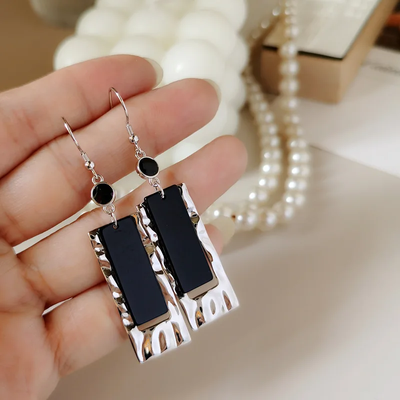 

Unique 925 Sterling Silver Drop Earrings with Rectangular Long Black Agate for Fashion and Style-Savvy Women