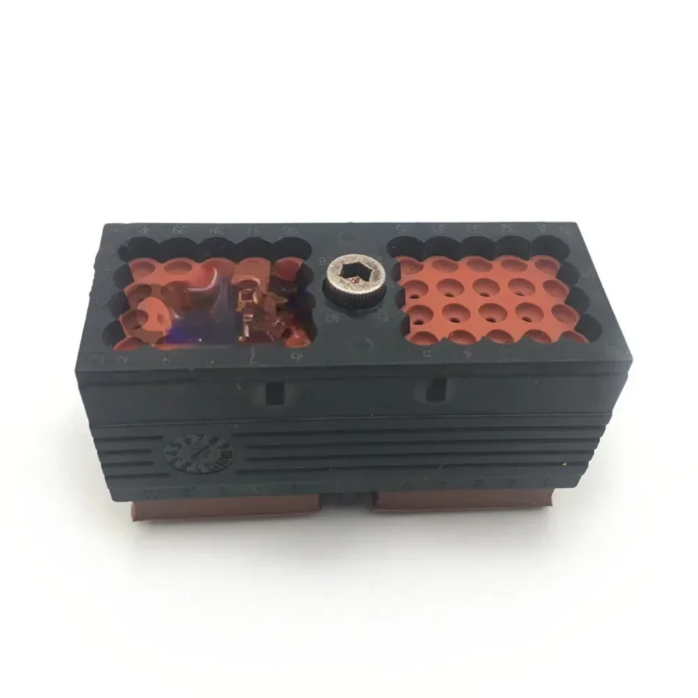 Hot sales C9 Engine Connector 8T-9834 8T9834 Computer Board Plug For 311 312 320B 330 Excavator Accessories