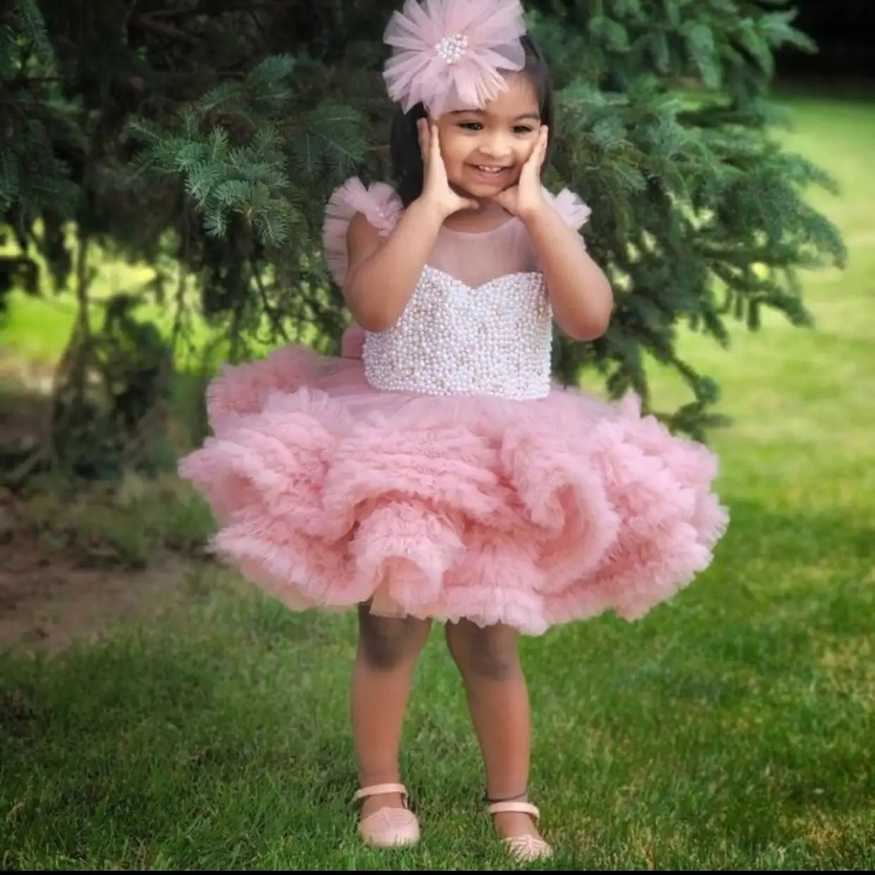 

Cute Flower Girls Dress Elegant Pink Fluffy Layered Pearl Mauve for Girls Toddlers Kids Birthday Gift First Communion Gowns