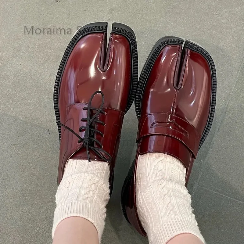 Mocassini Tabi Scarpe singole in pelle nera da donna Novità Scarpe in pelle alla moda stile designer Scarpe formali da lavoro britanniche