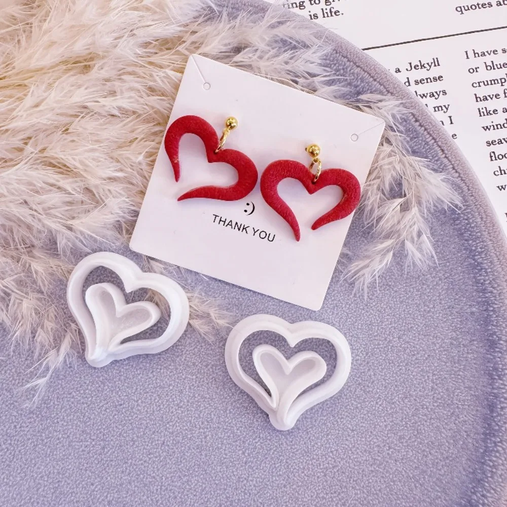 Valentinstag Liebliche Herz-Polymer-Clay-Ausstecher Weiche Keramikformen Cartoon-Liebes-Ohrringe Schmuckanhänger Herstellung Schneidewerkzeuge