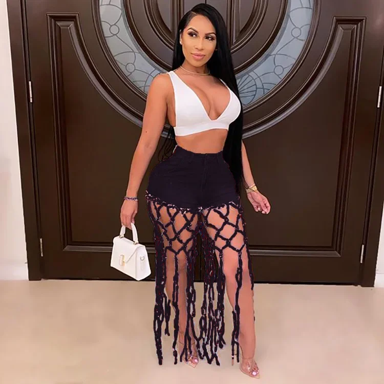 

Personality Hollowed-out and Knotted Denim Shorts. New Summer Fashion Washed and Stitched Straight-leg Short Jeans for Women