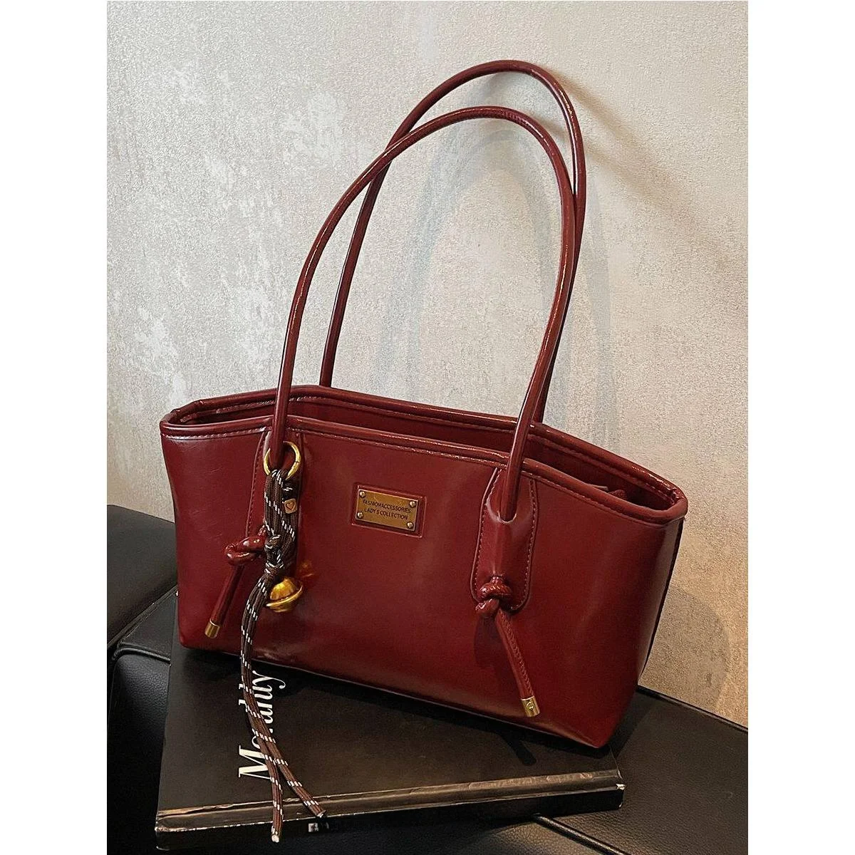 Wedding Red Large Capacity Commuter Women's Tote Bag Underarm Single Shoulder Bag Elegant Sensation 2026 New Style