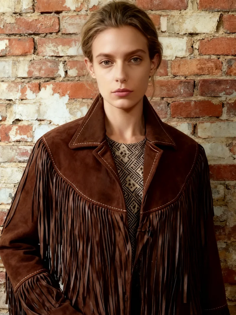 

Коричневая замшевая женская куртка в стиле ретро с бахромой, на подкладке в западном стиле с рисунком, осеннее пальто на одной пуговице