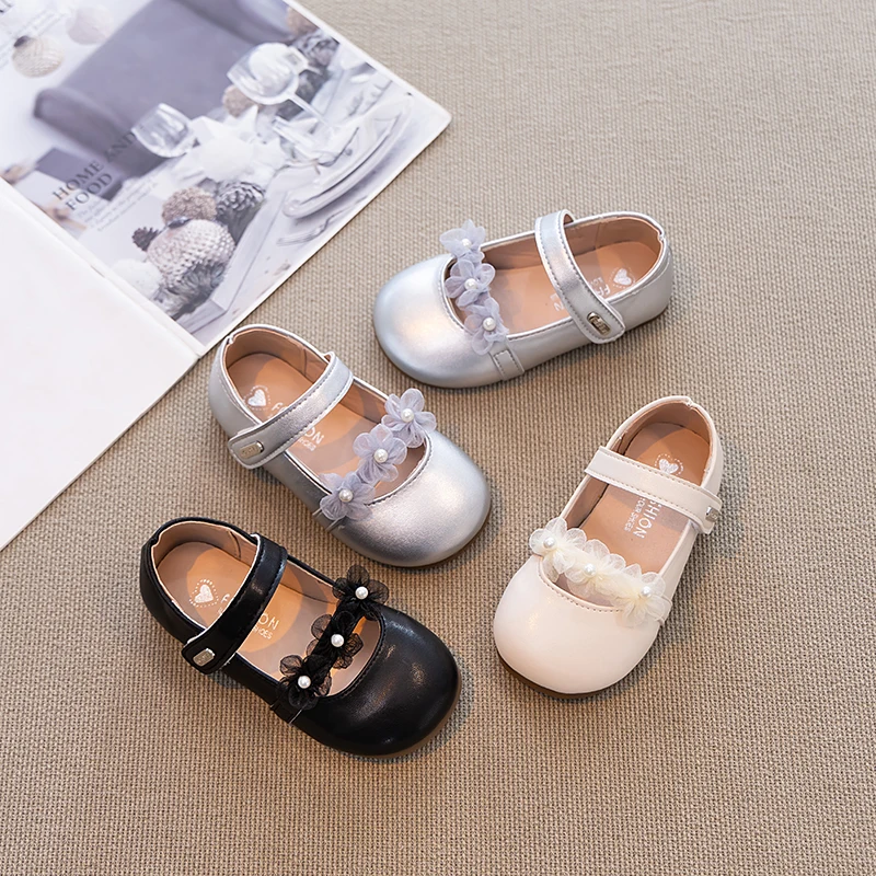 

Princess Girls Leather Shoes with Sweet Flowers 2026 New Summer Toddler Ballet Flats Soft Sole Simple Elegant Party Mary Jane