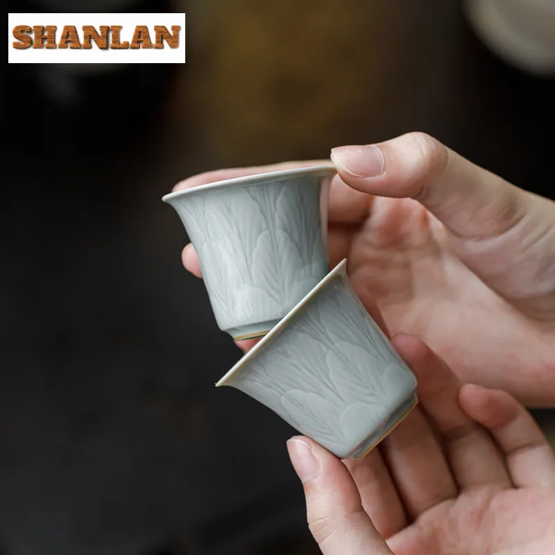 

2pc/lot Relief Sky Blue Ru Kiln Small Teacup Tea Bowl Set Of Cups Tea-tasting Smelling Cup Jianzhan Master Cups Teaware 40ml