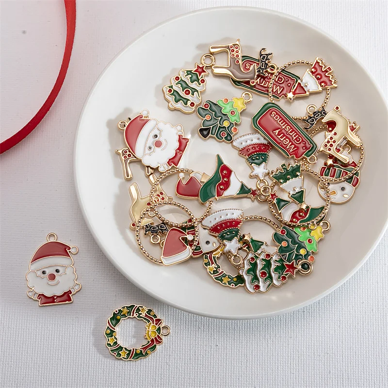 Randomly 10PCS Mixed Style Enamel Christmas Charms Snowman Santa Tree Penguin Reindeer Pendant For DIY Jewelry Accessories