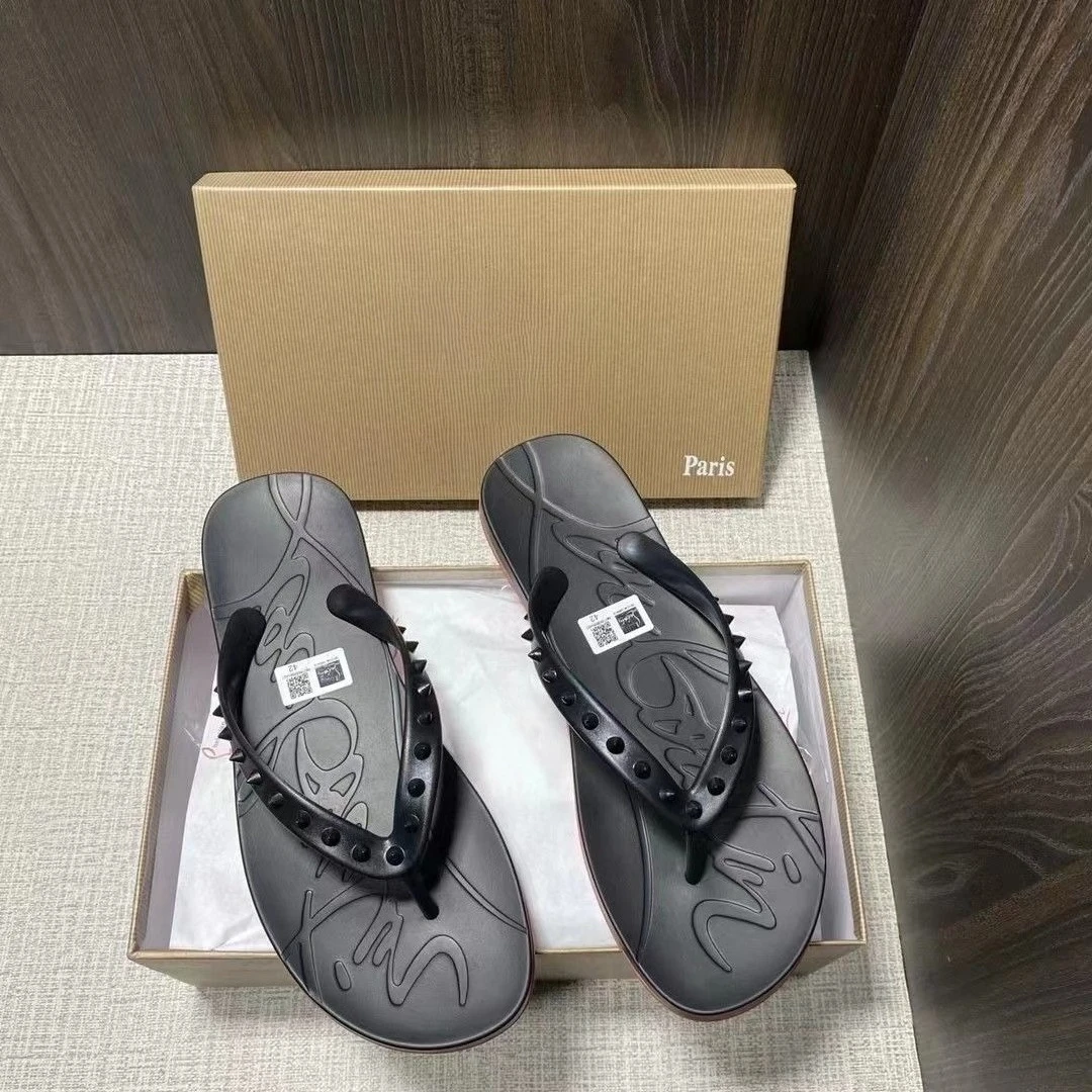 

Новинка 2024, мужские и женские шлепанцы с заклепками, уличные летние шлепанцы для любителей повседневной моды, красные туфли