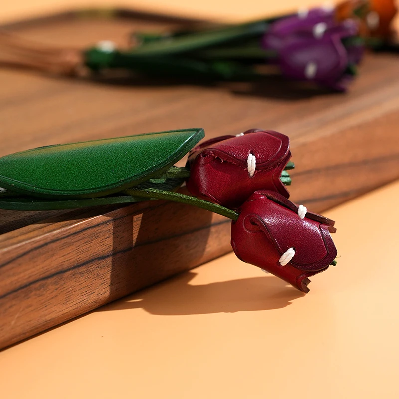 Handmade vegetable-tanned leather tulip keychain genuine leather pendant for bags trendy vintage style decoration