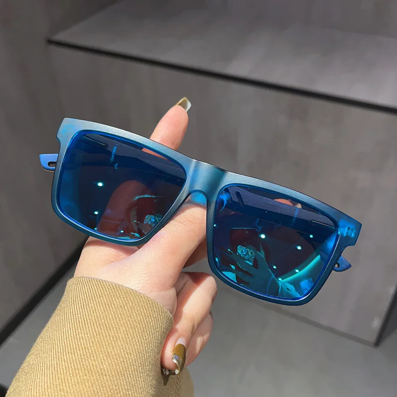 New Men's Advanced Ultra Light Coarse Frame Fashion Square Sunglasses Women Men Trendy Anti Mist Outdoor Driving Shades UV400