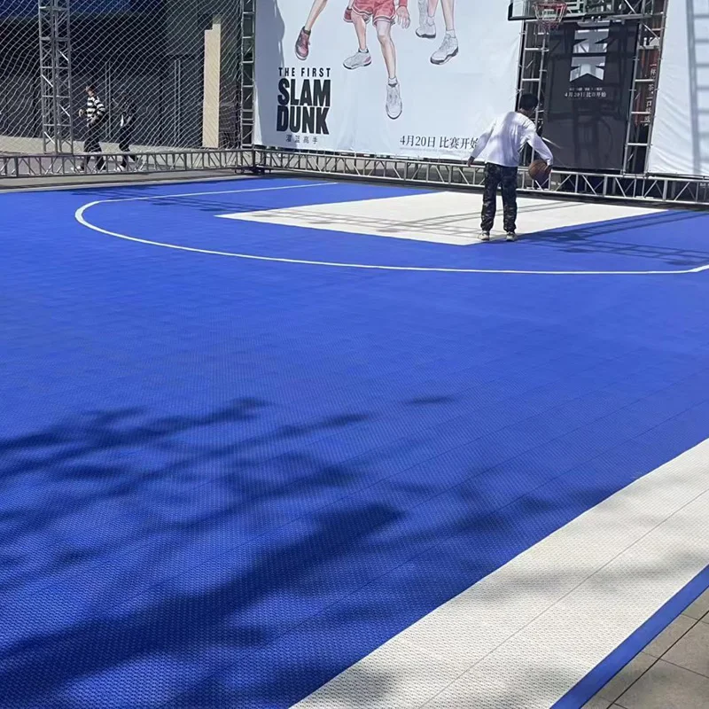 Redução de ruído exterior Modular Plastic Basketball Court Flooring, suspender a superfície, pode adicionar logotipo de marca personalizado, Beable