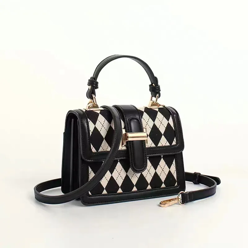 Fashionable Handbag Xiaobu New Chain Bag Checkered Shoulder Mesengers Woman