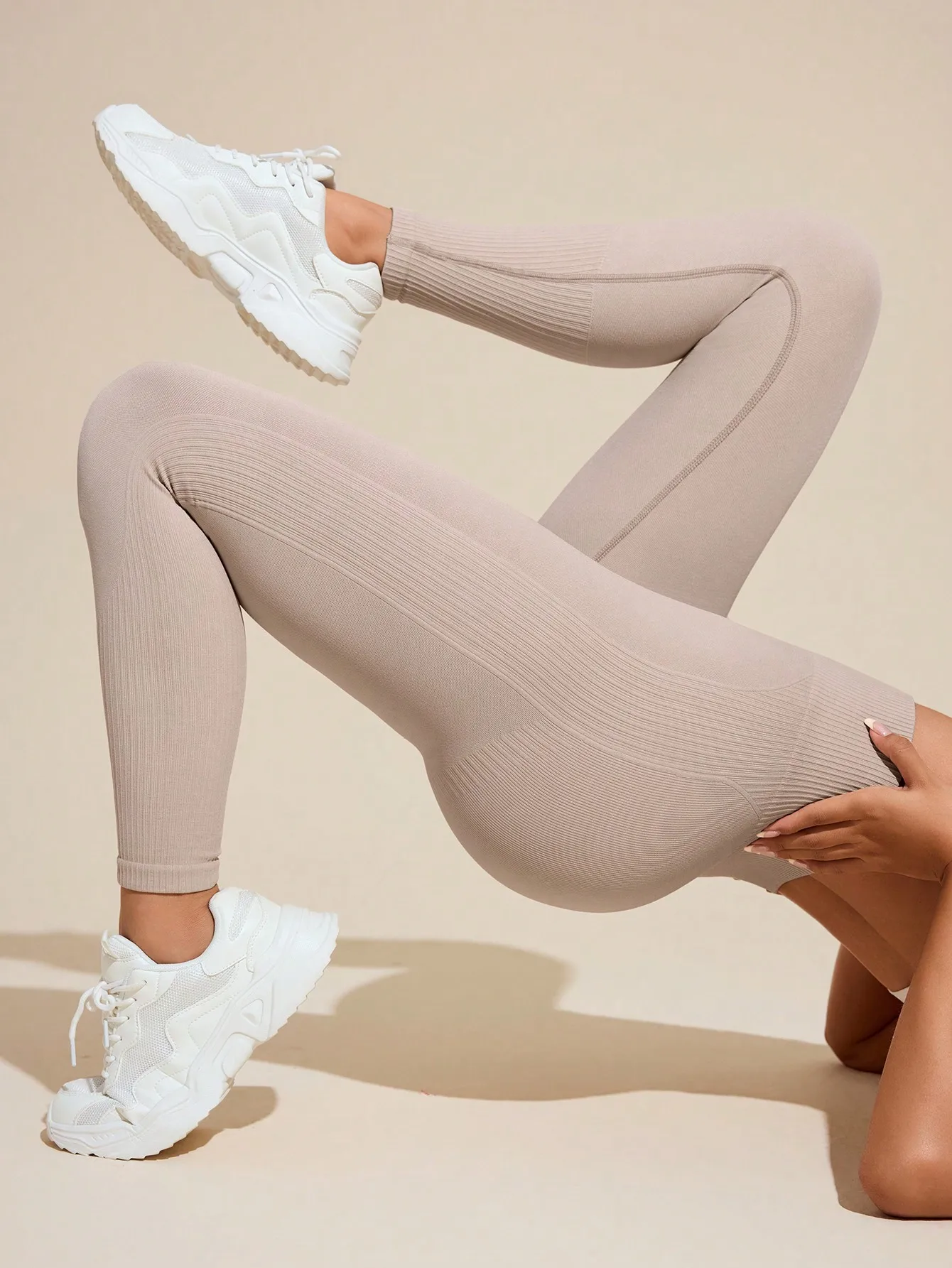 leggings-femininas-caneladas-de-cintura-alta-sem-costura-calcas-de-yoga-com-efeito-levanta-bumbum-e-controle-abdominal-leggings-elasticas-respiraveis-para-treino-e-fitness