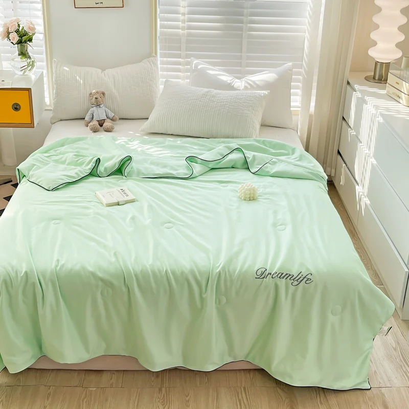 

Fashionable Sage Green Washed Silk Embroidered Quilt Summer Air-conditioning Quilt Soft Breathable Thin Quilt for Adult Kid