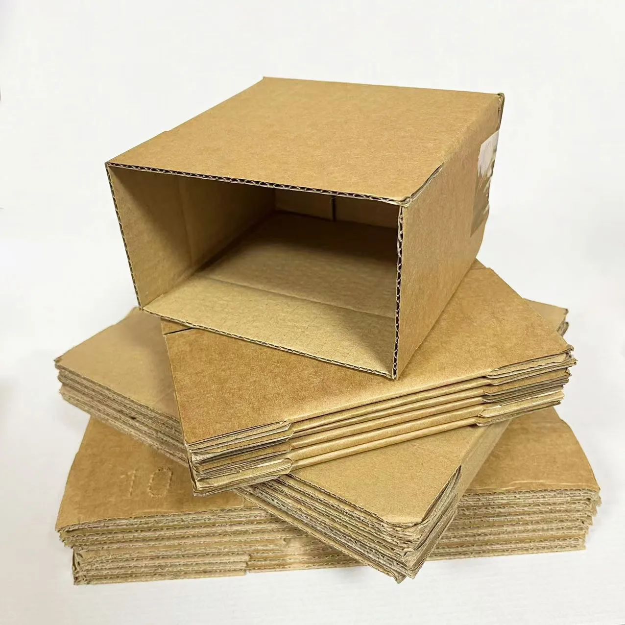 Caixa de papel ondulado marrom, material de escritório, caixa de embalagem de presente, caixa postal Express Shipping Package, 10pcs por lote