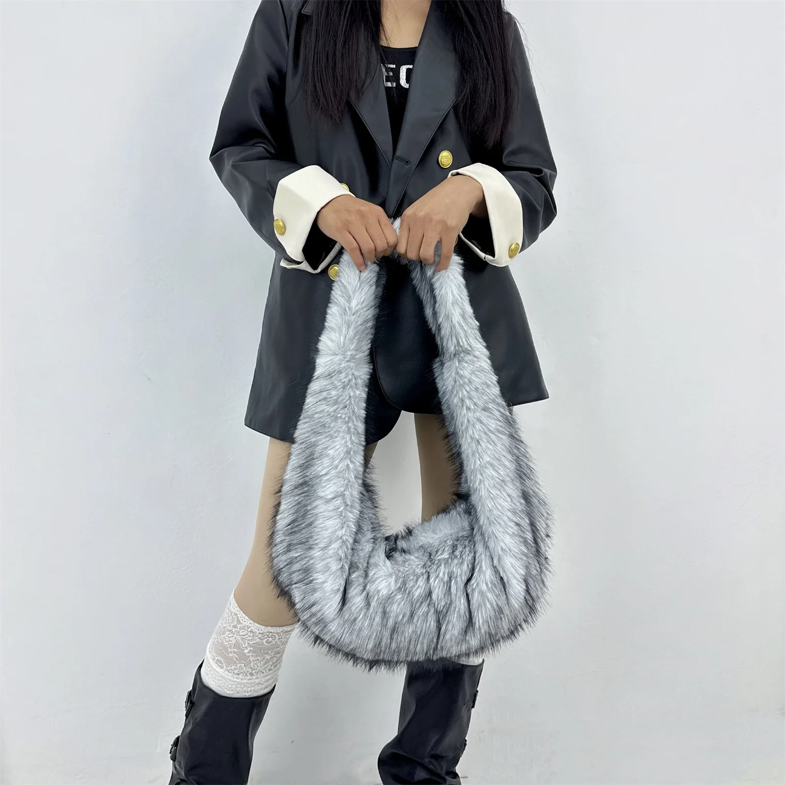 

Women Fluffy Plush Half-moon Bag New Trendy Faux Fur Shoulder Crossbody Bag High Quality Purse Handbags Underarm Shopping Bag