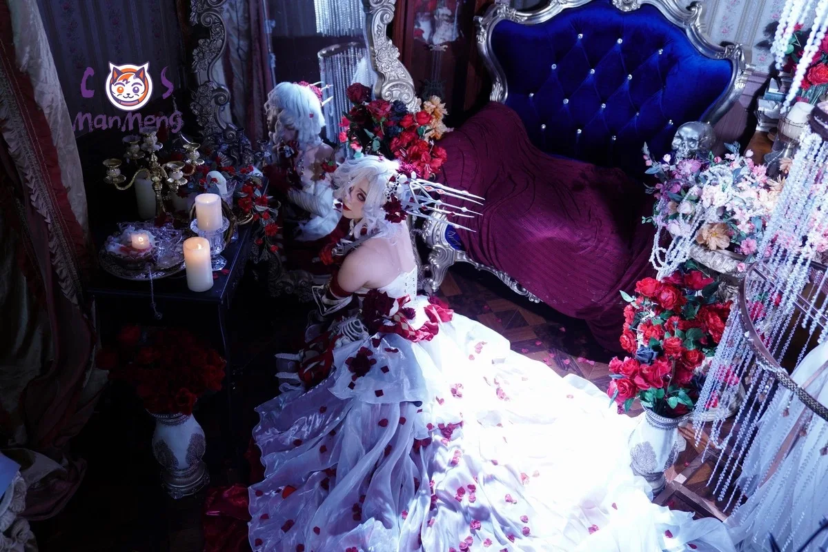 

Костюм для косплея по игре Identity V: Мичико Мэри, Кровавая Королева. Потрясающее женское платье для Хэллоуина и карнавала, с ожерельем и головным убором.