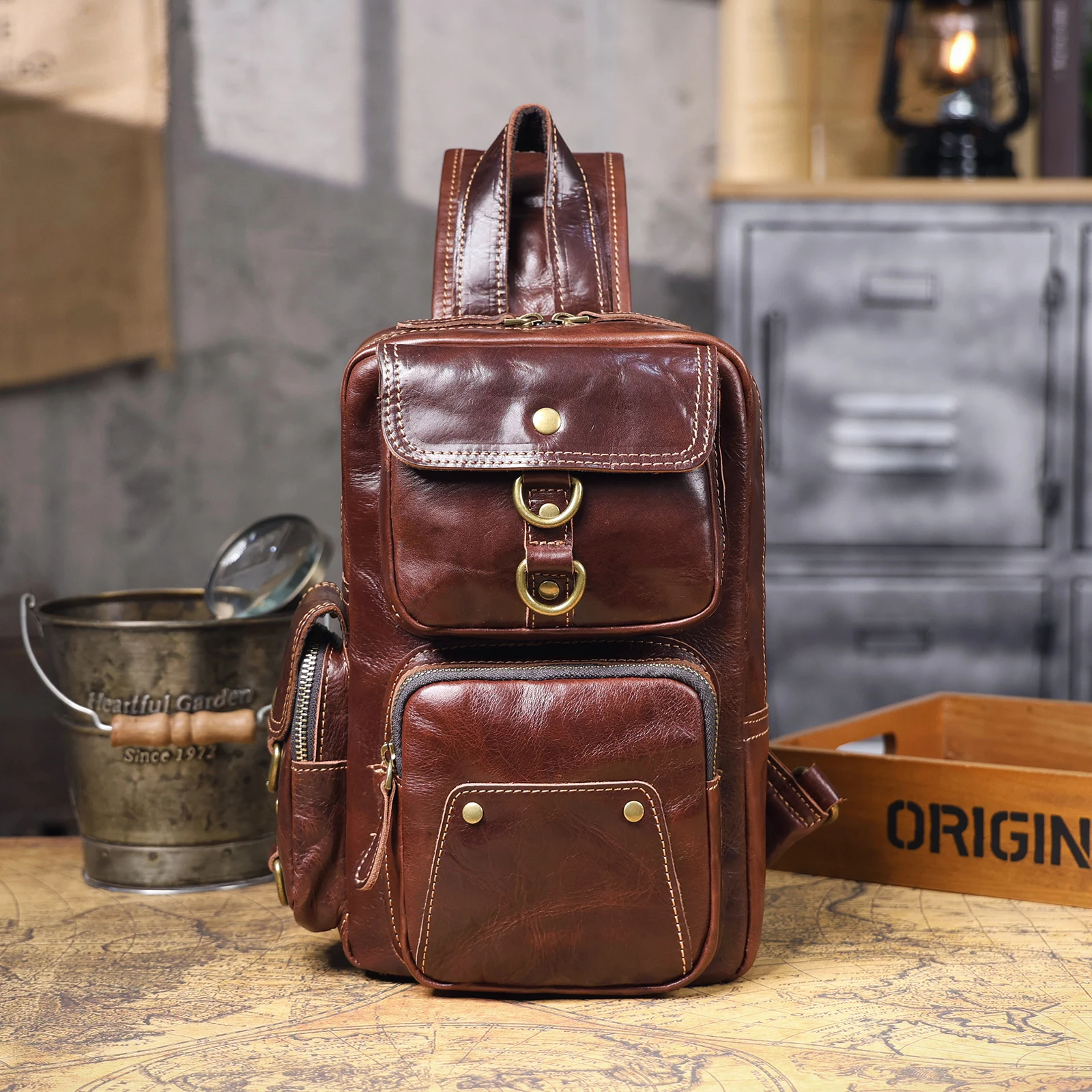 Vintage Echtleder-Brusttasche für Herren, Vollnarbenleder-Umhängetasche, Tagesrucksack mit großer Kapazität – Detail 16