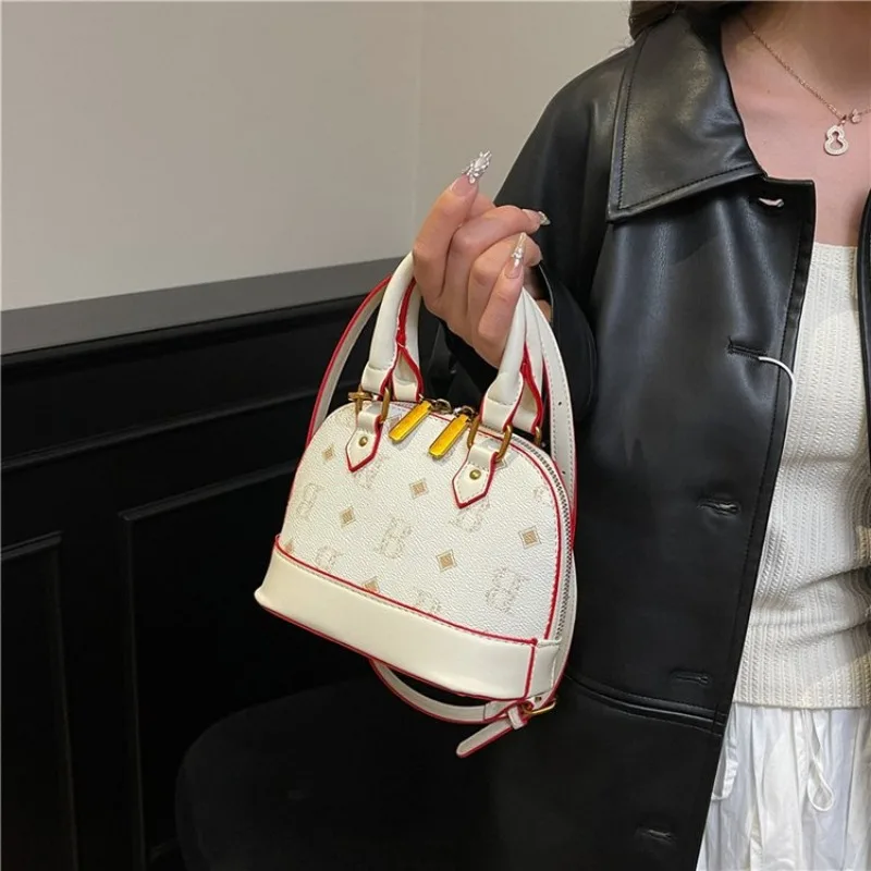 

Versatile Sleek Diaper Bag 2025 New Model Mom Daily Work Baby Trip Exquisite Attractive Chic Functional Parenting Essentials