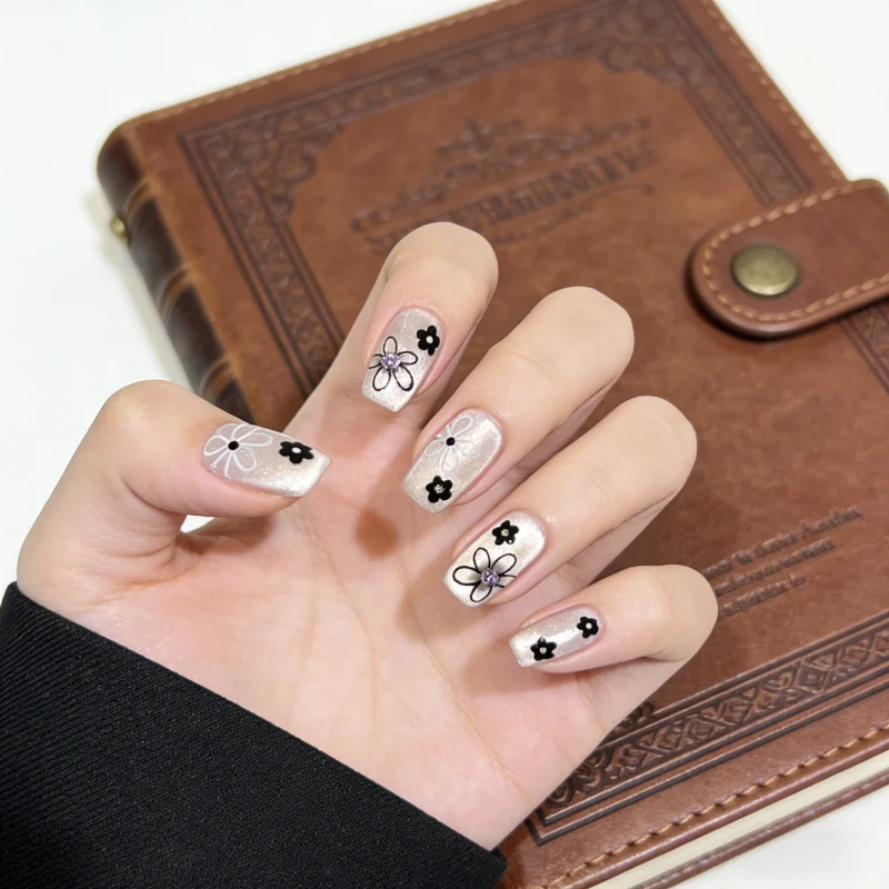 

10Pcs Handmade Nails Adorable Light Purple Cat Eye with Hand-Painted Flowers Press-On Nails Perfect Gift for Girls and Friends