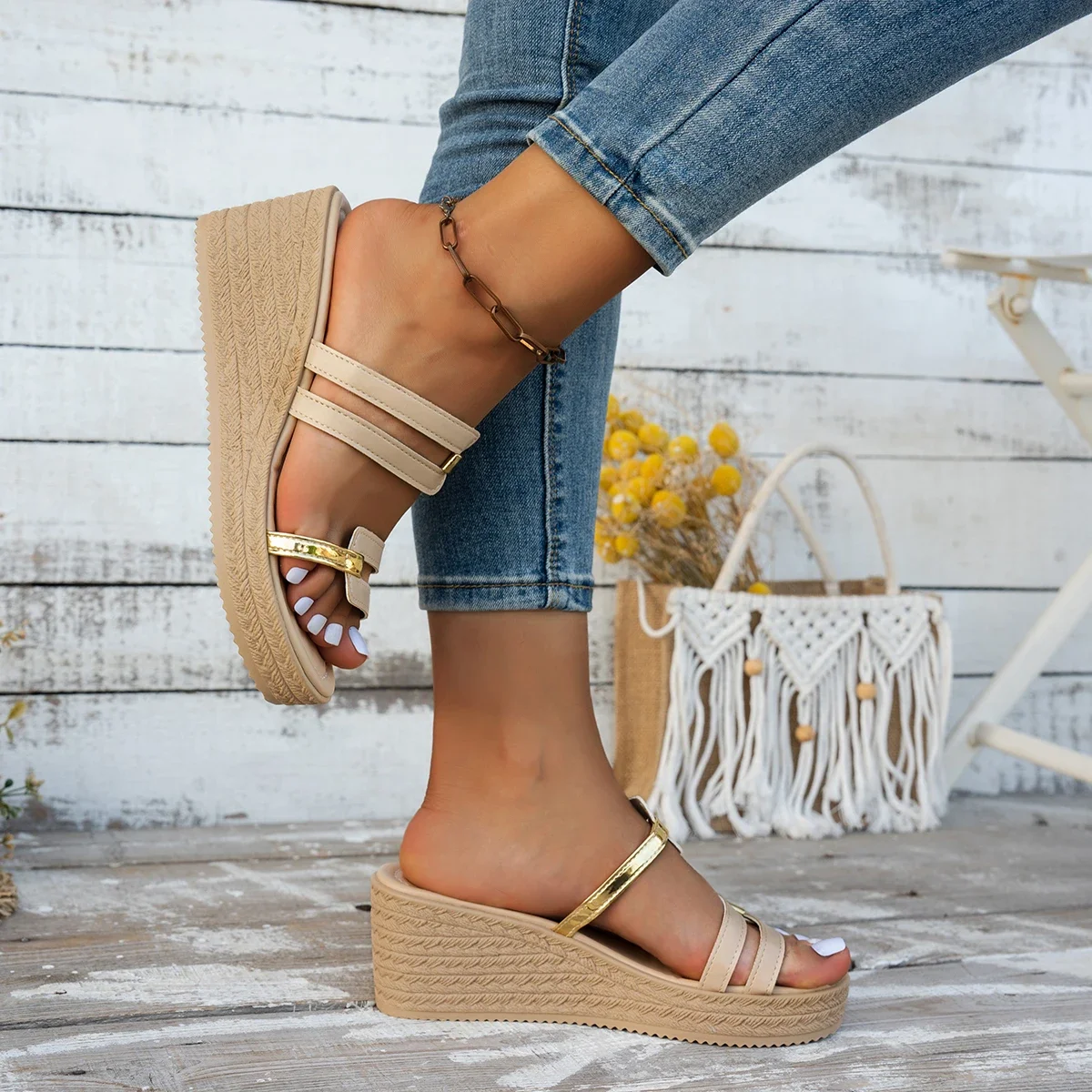 

Женские шлепанцы, новинка сезона весна-осень 2024, модные шлепанцы для улицы, женские сланцы