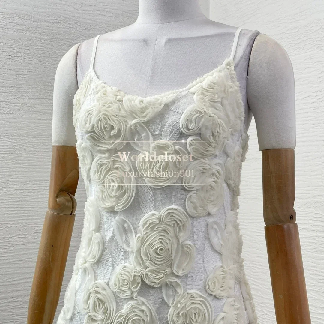 Vestido midi sem mangas com apliques de flores para trabalho manual para festa de seda de alta qualidade 2025 branco