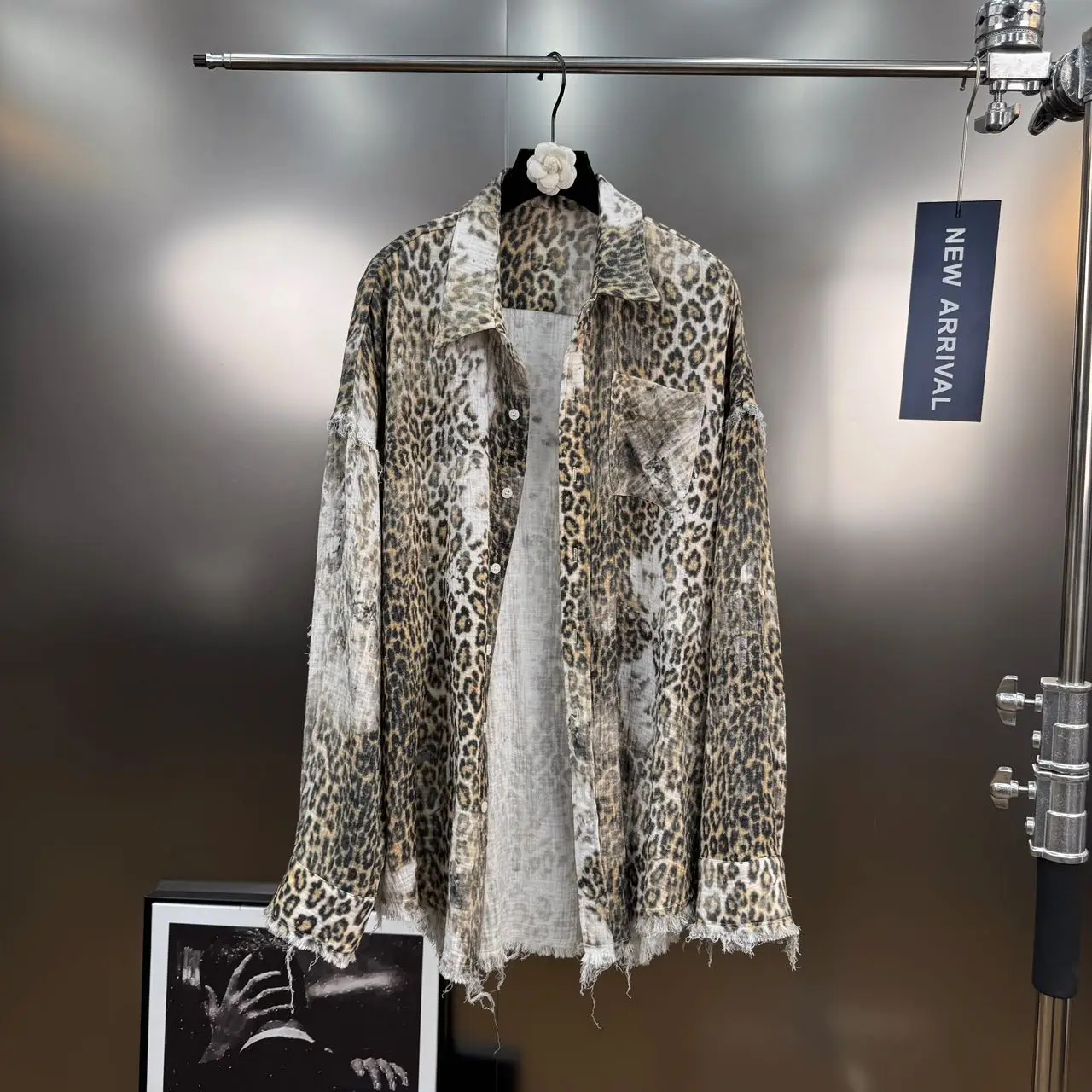 

Spring and Summer 2025 New French Retro Style Old Leopard Print Loose and Thin Temperament Shirt, Blouse for Women