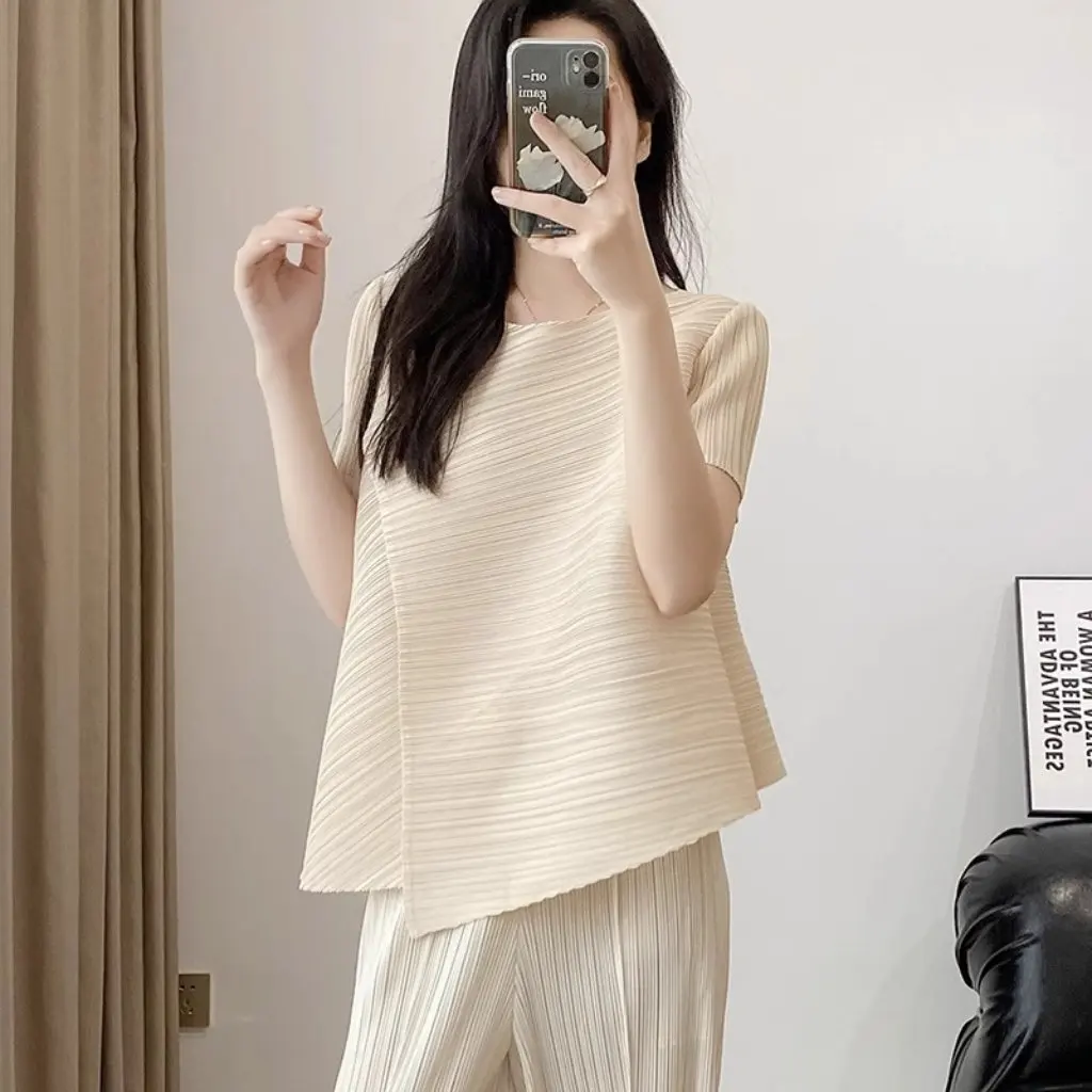 

Miyake Plus-Size Pleated T-Shirt Short-Sleeve Slit Design Casual Versatile Top for Summer