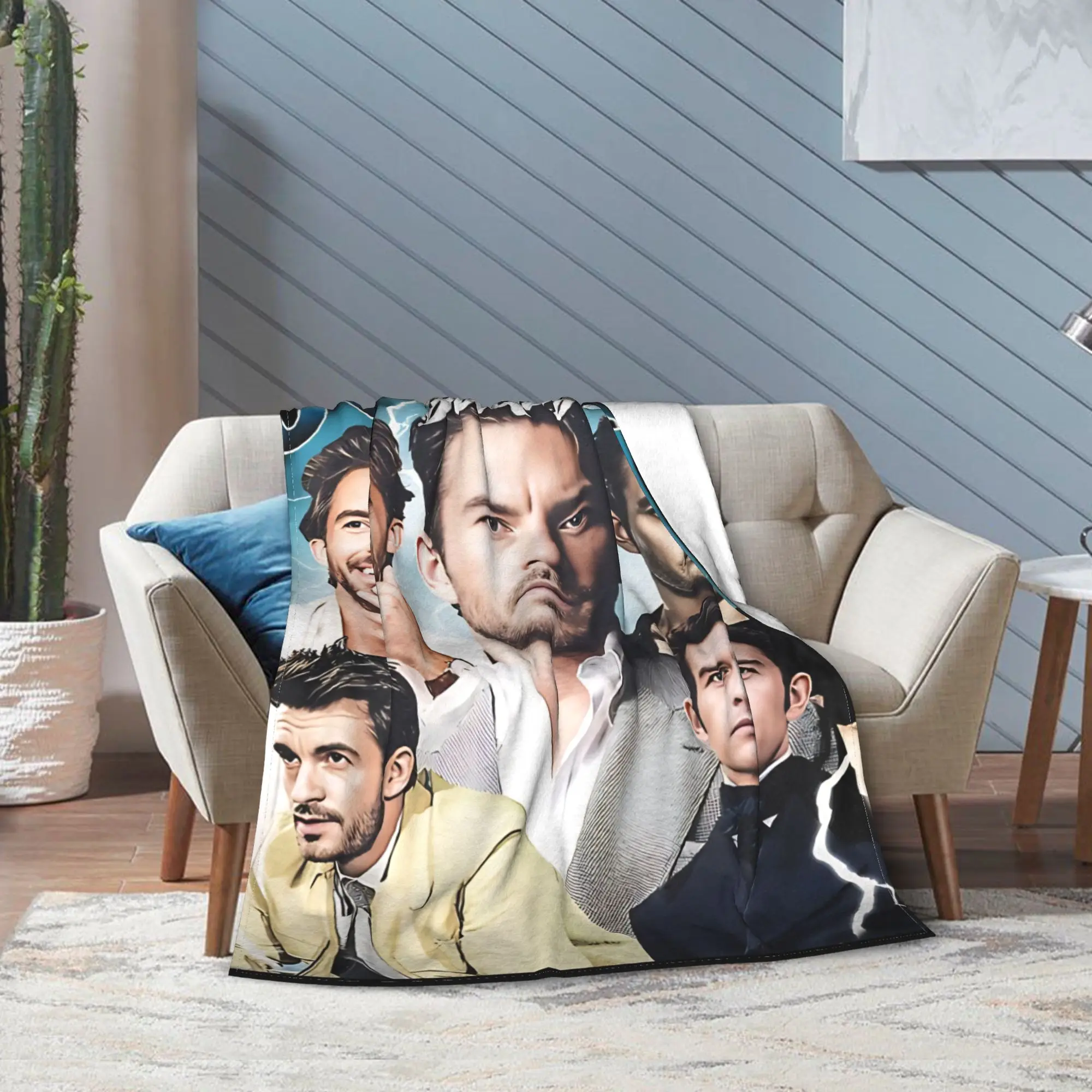 بطانية جوناثان بيلي متعددة الأحجام، بطانيات رمي قطيفة ناعمة غامضة للأريكة والسرير