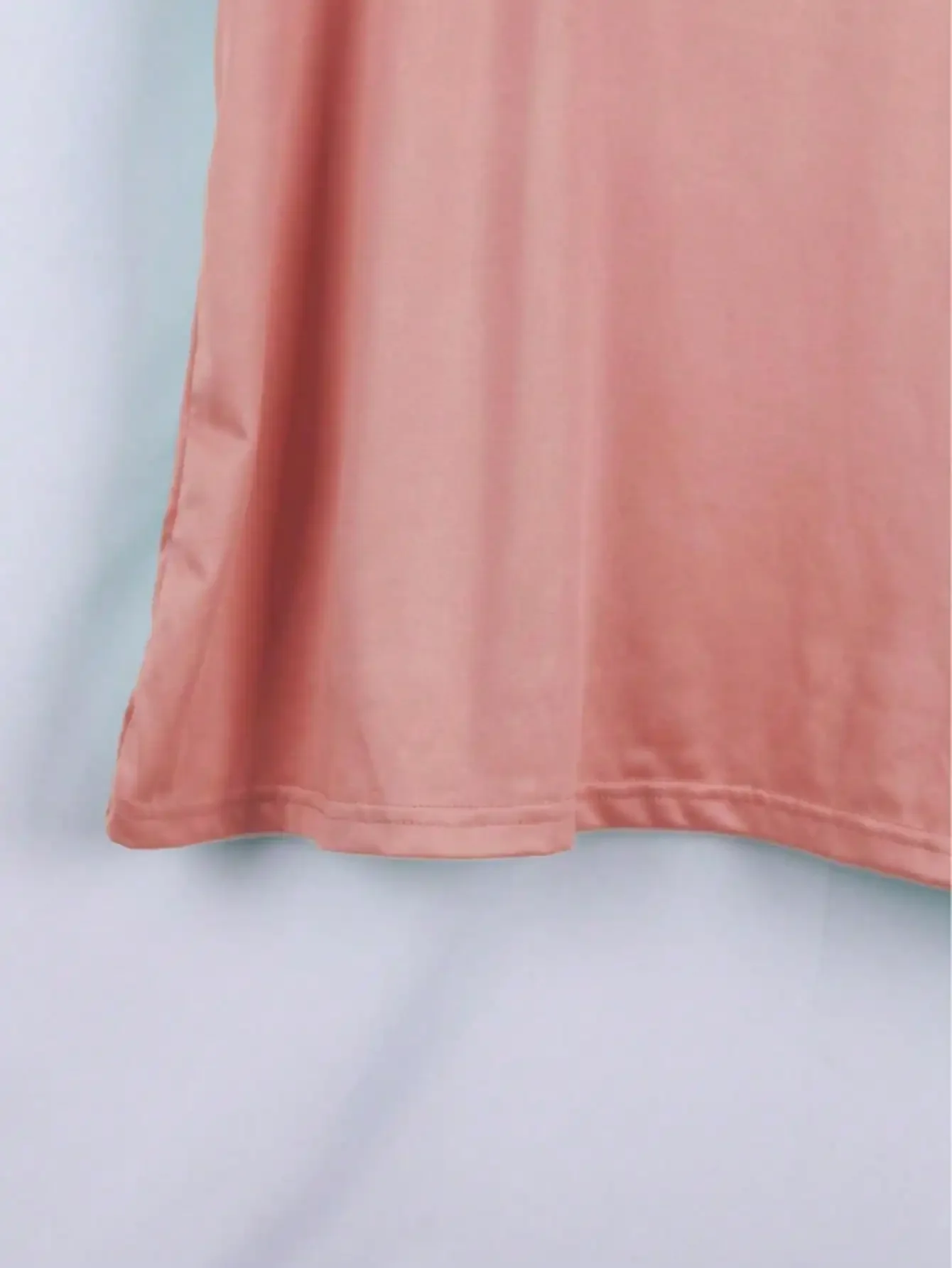 プラスサイズ レディース ブラッシュピンク 半袖Tシャツ、スタイリッシュな馬の頭グラフィックプリント、トレンディでシックなカジュアルトップ