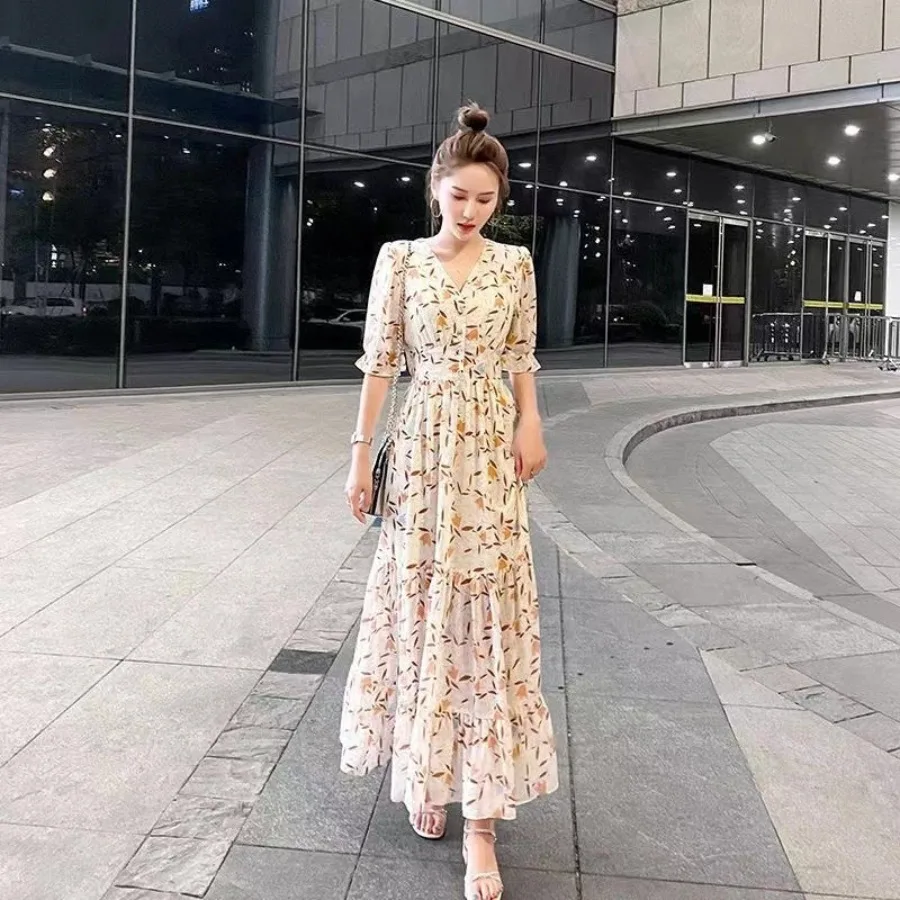 

【New style】New Chiffon V-Neck Short Sleeve Dress Women's Summer Points French Vintage Slimming Long Skirt