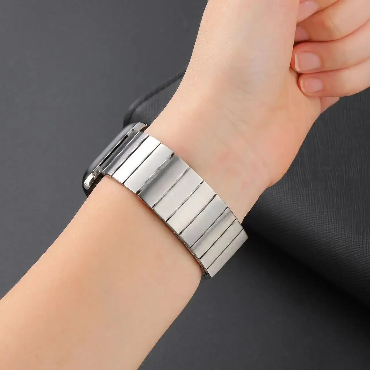 Metal Band For Apple Watch 49mm 46mm 45mm 44mm 42mm 41mm 40mm Stainless Steel Magnetic Loop Belt iWatch UItar 10 9 8 7 6 5 4 3SE