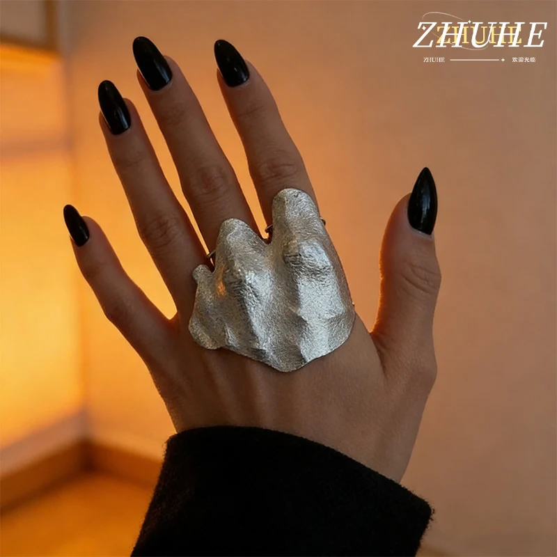 

Minimalist Copper Jewelry Accessories For Men & Women, Abstract Sculptural Ring, Artistic Handmade Finger Piece, Ideal For Conte