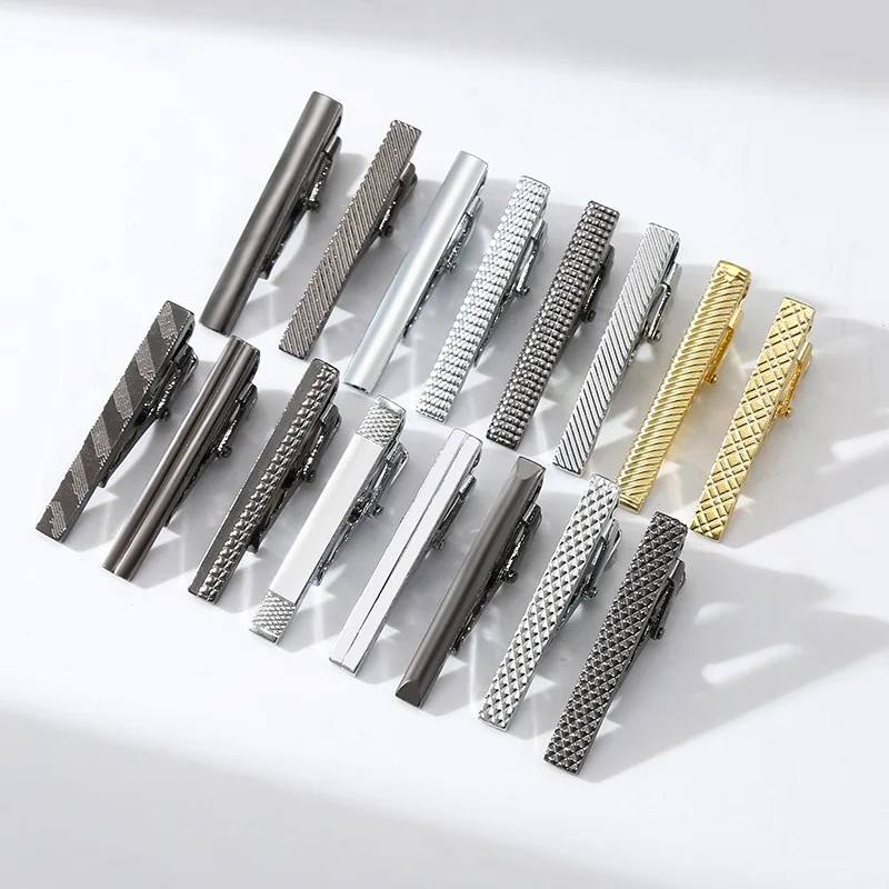 Men's Short Stylish and Unique Tie Clip - Fashionable and Elegant Silver Mirror-Finish Tie Accessory for Men  Ideal As A Gift
