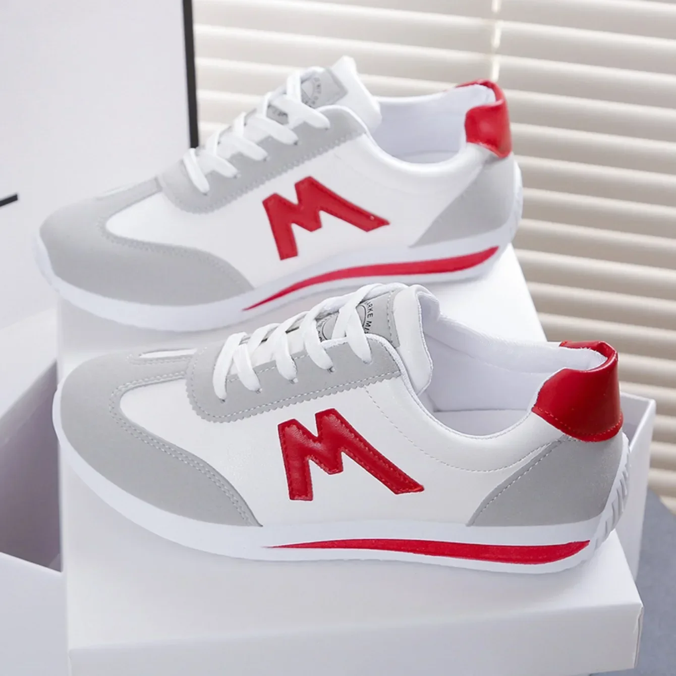 Designer-Sneaker für Damen, runder Kopf, tiefe Öffnung, leichte Sneaker, vielseitige, atmungsaktive, lässige Schnür-Sneaker, Zapatos De Mujer – Detail 2
