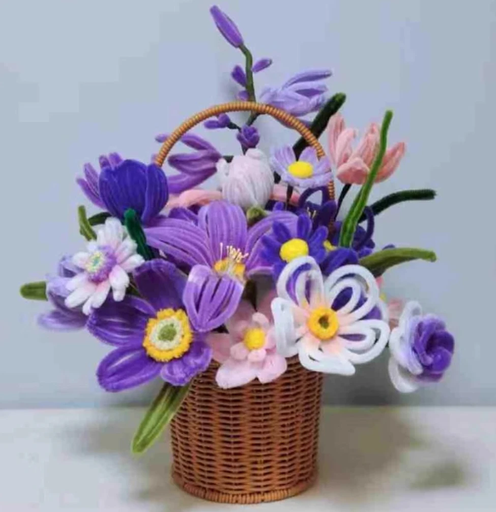 

Hand-woven bouquet DIY material package homemade twist stick flower basket sunflower flowers as a gift for mother on March 8th