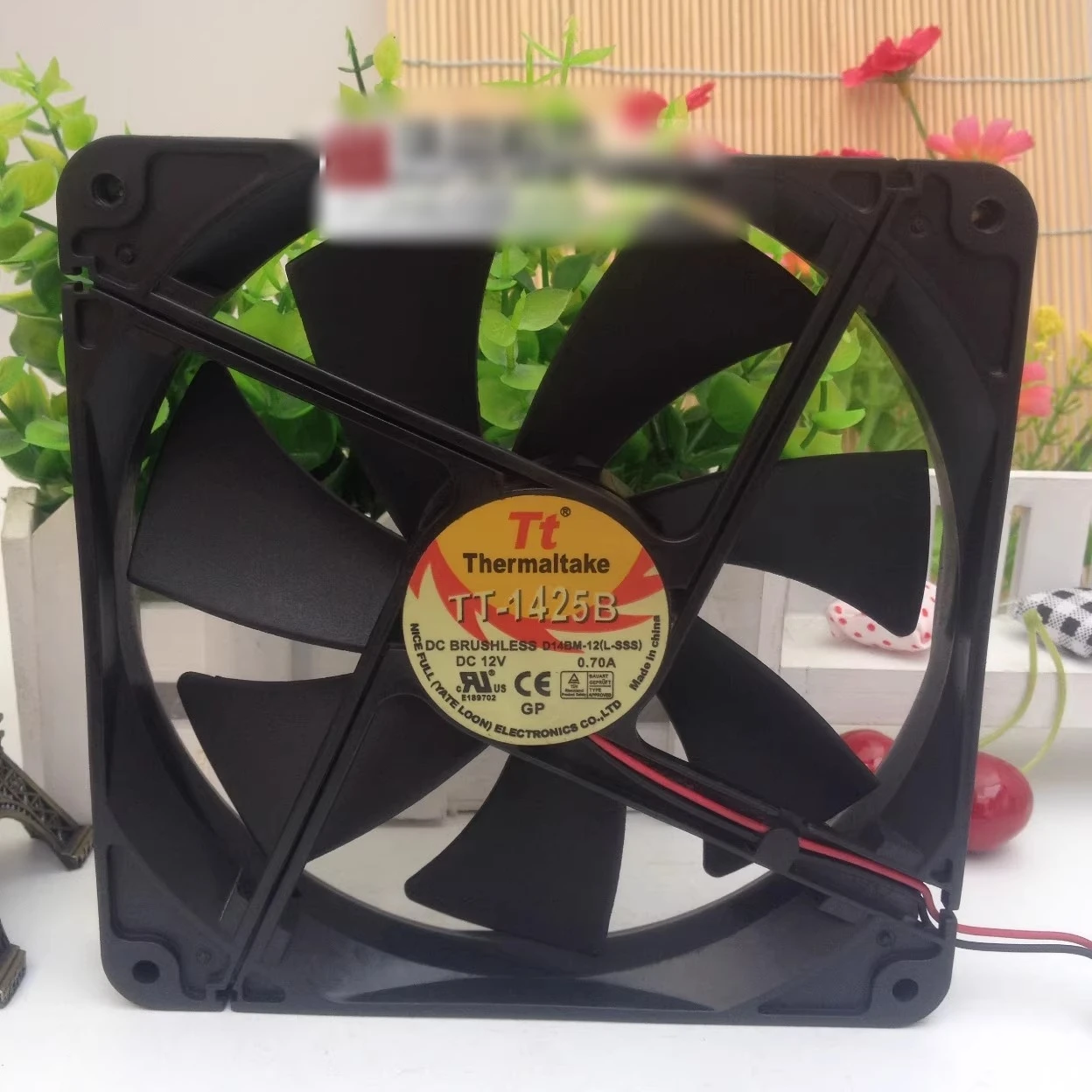 

Free shipping original Tt TT-1425B 14cm 12V 0.70A D14BM-12 14025 double ball fan
