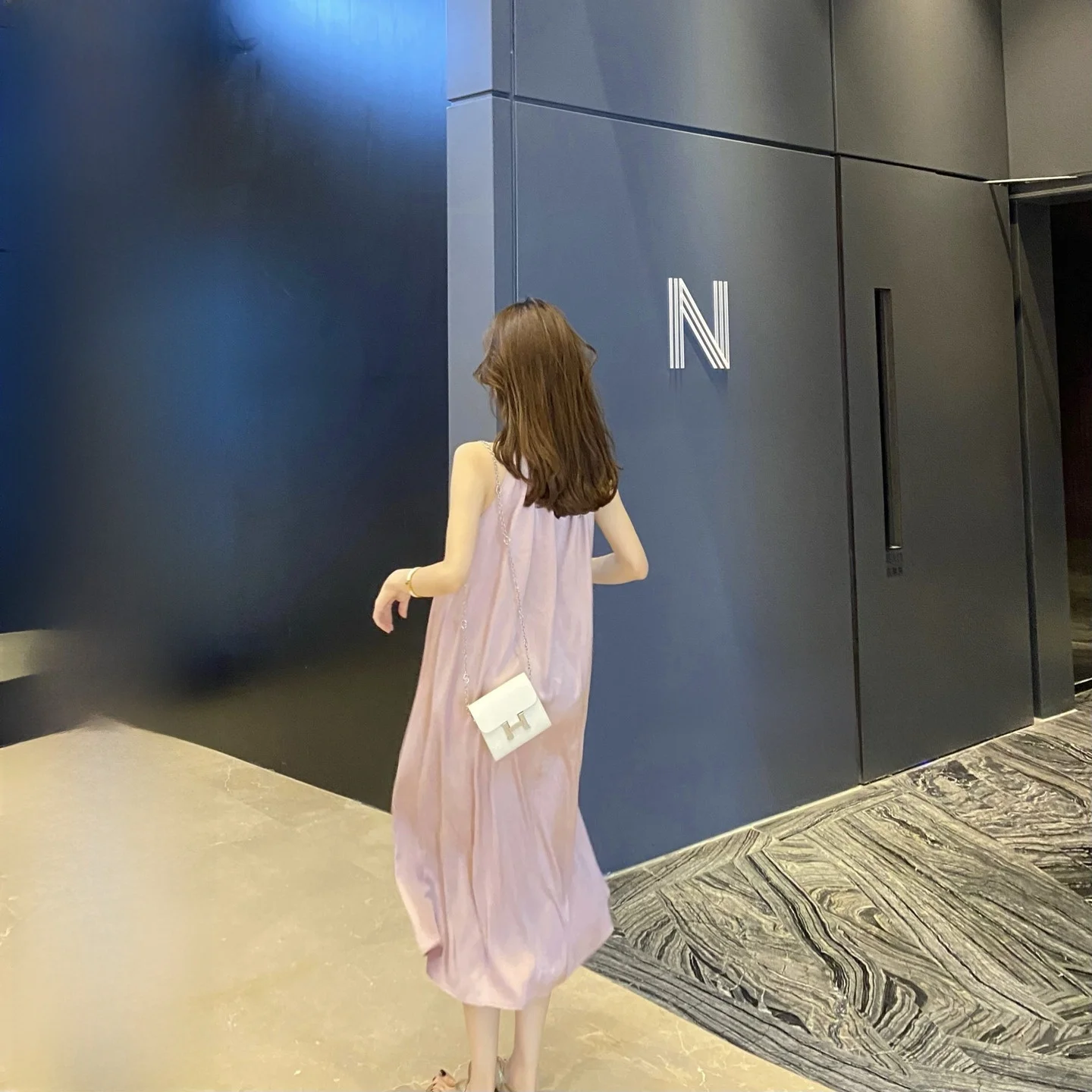 

CCZEE Summer New Women's Holiday Sle Lightweight Slimming Silk Dr Design Sense Skirt Sweet Pure Color Hanging Ne Sle