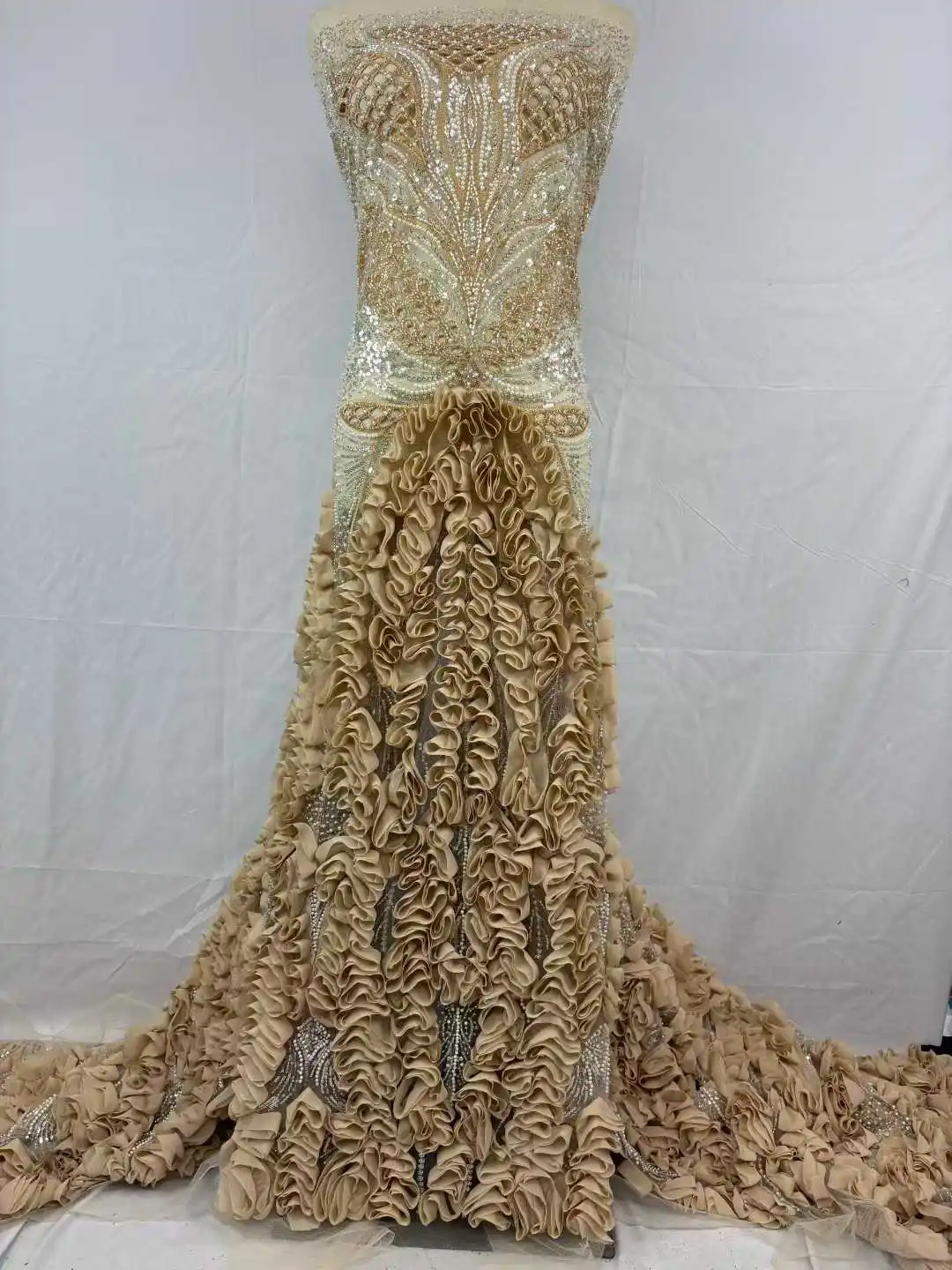 

Роскошная африканская кружевная ткань с пайетками, высококачественная французская нигерийская кружевная сетчатая ткань с бисером для шитья платьев, свадебных и праздничных нарядов, 5 ярдов