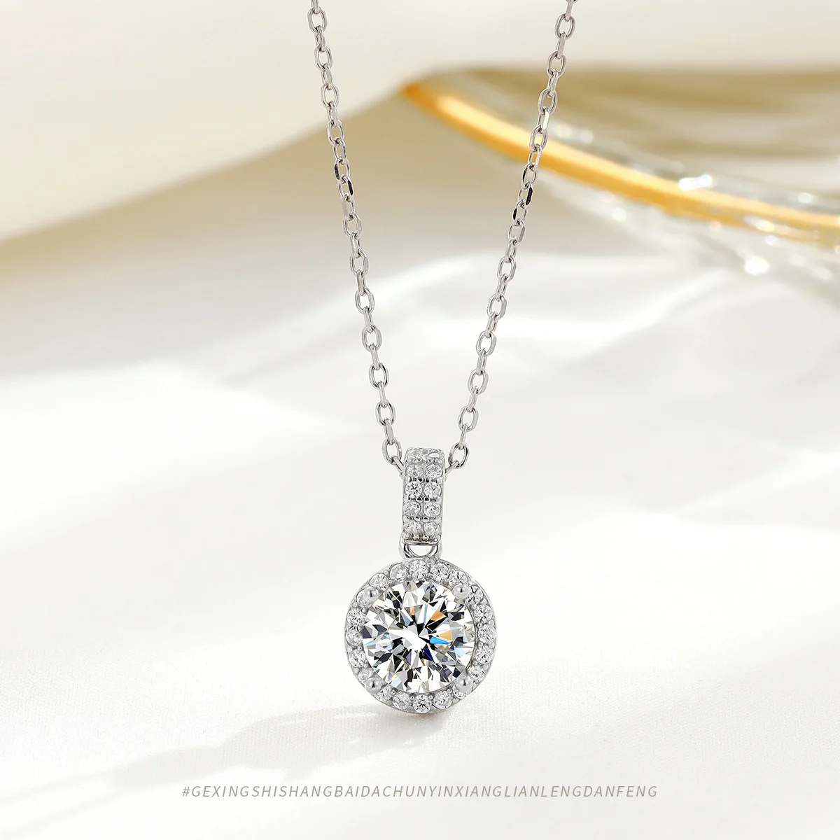 Elegant and Stylish S925 Sterling Silver Diamond-encrusted Round Necklace, Unique High-end Jewelry with Circle Pendant