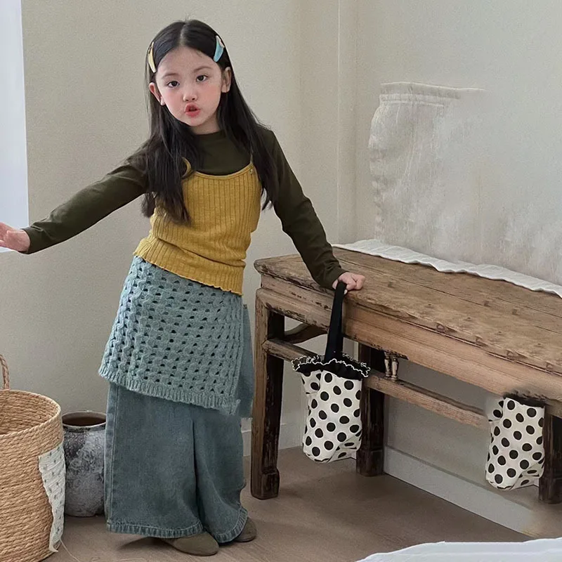 

Girls Autumn 2025 New Suspender Bottom Top Baby Versatile Wide Leg Pants Four-piece Set