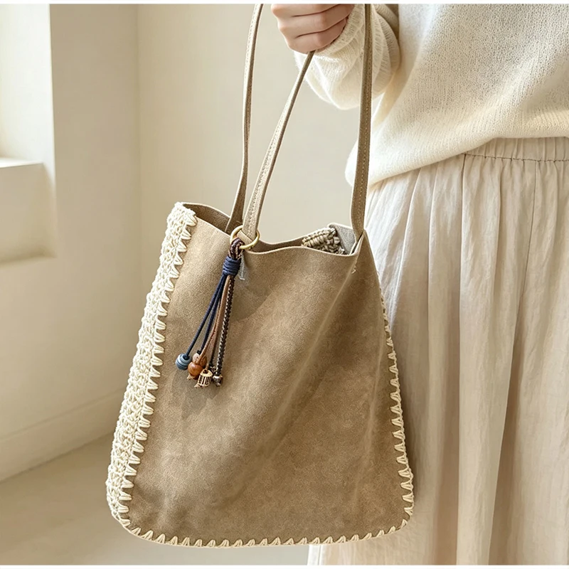 Vintage-Umhängetasche aus Kunstwildleder mit passendem Portemonnaie, Damenhandtasche mit Häkelspitzenbesatz, elegante Colorblock-Tragetasche für Herbst und Winter – Detail 16