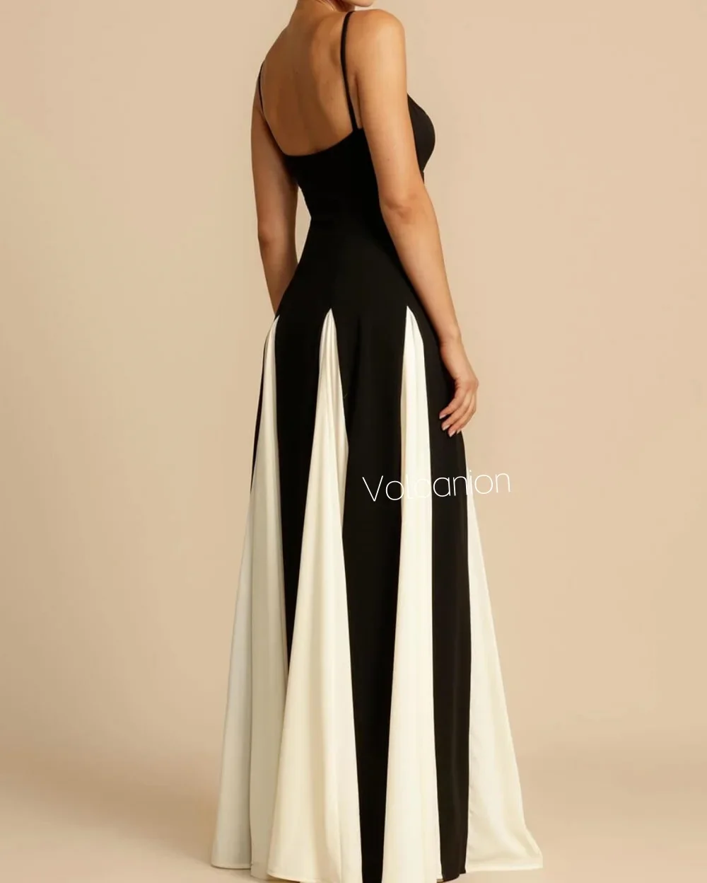Abiti lunghi con cinturino per spaghetti a trapezio con pieghe in jersey personalizzati Taglie per occasioni su misura Disponibili Casual Semplice