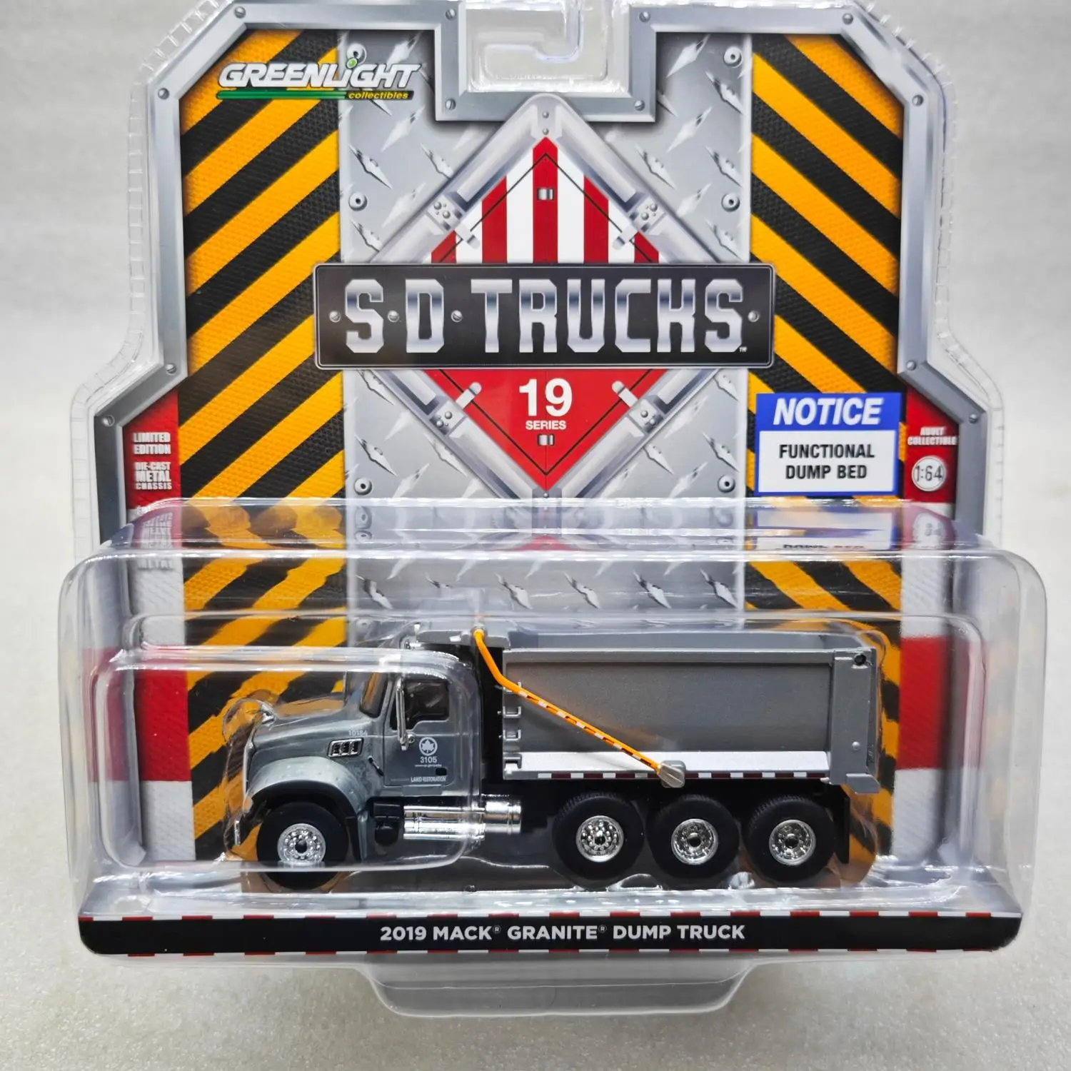 

Green Light 1:64 2019 Mack Granite Самосвал - Нью-Йоркский городский парк Лак 45190-C Коллекция моделей автомобилей Подарок для модели игрушечного автомобиля C