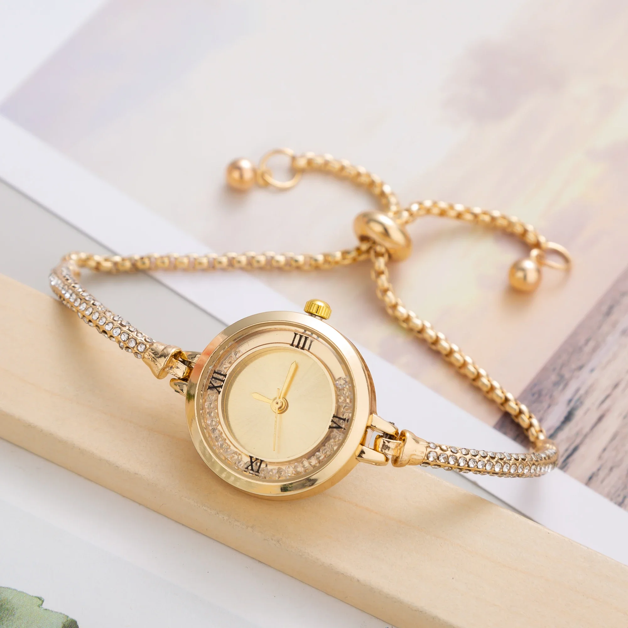 2024 Cute Women Steel Bracelet Watch Quartz Luxury Fashion Small Dial Watches Popular Wristwatch Female Elegant Gifts