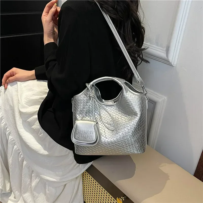 

​​Premium Lightweight Women's Bucket Bag 2025 New Arrival Spacious Shoulder Bag Unique Crossbody Design Fashionable Daily Use​
